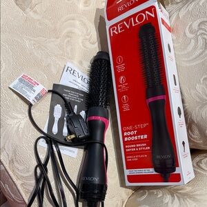 Revlon One-Step Root Booster in Black and Pink